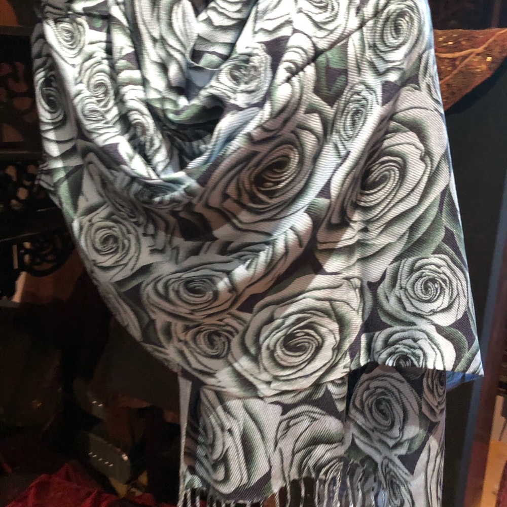 Vintage style light blue rose pashmina wrap